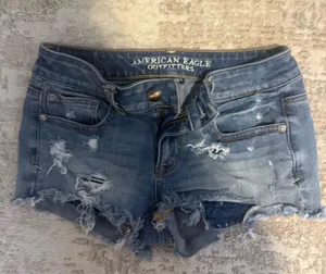 American Eagle shorts  thumbnail 1