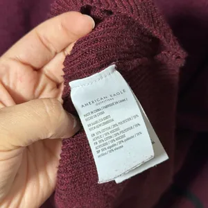 American Eagle Women Burgundy Red Jegging‎ Fit Knit Sweater size M. thumbnail 4