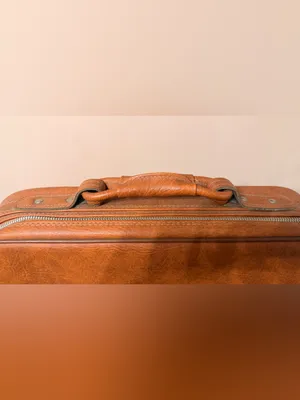 Vintage Brown Leather Briefcase thumbnail 2