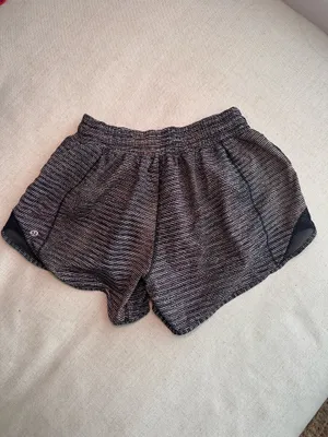 Lululemon Hotty Hot 4" Shorts thumbnail 3