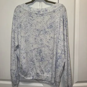 Pink Lilly Blue And White Splatter‎ Pullover Top Size L thumbnail 6