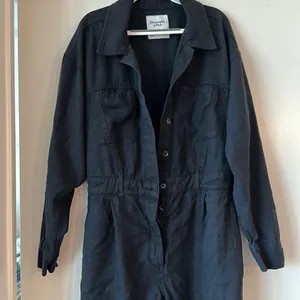 Black Jumpsuit Abercrombie Size Small Petite thumbnail 2
