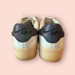 EUC Nike Air Force 1 Sage LX Low Spruce Aura Purple Sz 9 Women thumbnail 4