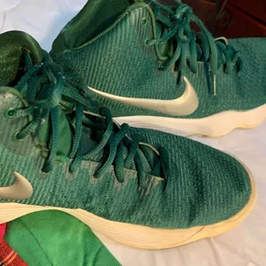 Nike Green Low tops. Size 9. thumbnail 8