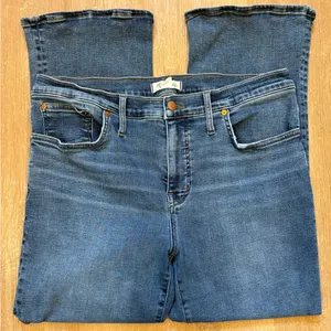Madewell Women’s Mid-Rise Kick Out Jeans thumbnail 1
