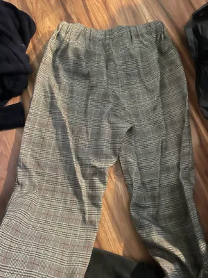 Brandy Melville Plaid Pants thumbnail 2