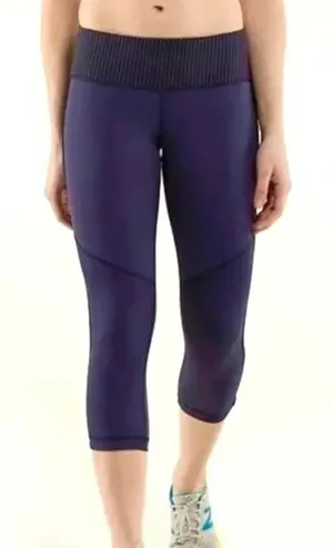 Lululemon Race With Grace Crop leggings in Cadet Blue/Purple Activewear Size 8 thumbnail 1