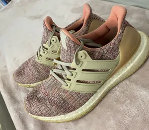 Adidas UltraBoost 4.0 J 'Chalk Coral'Women's Size 7 Sneakers shoes thumbnail 1