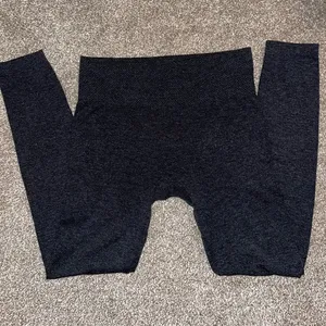 Knit high waisted leggings thumbnail 1