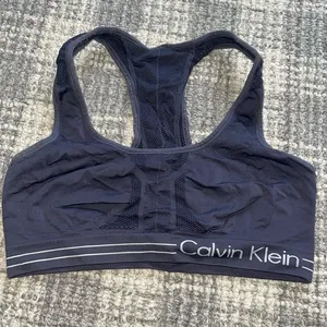 Calvin Klein sportsbra thumbnail 1