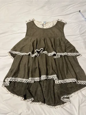 Hayden LA Olive Tiered Crochet Lace Trim Tank - NWT - Size L thumbnail 3