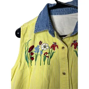 Women’s Yellow Embroidered Flower Sleeveless button‎ front shirt thumbnail 3