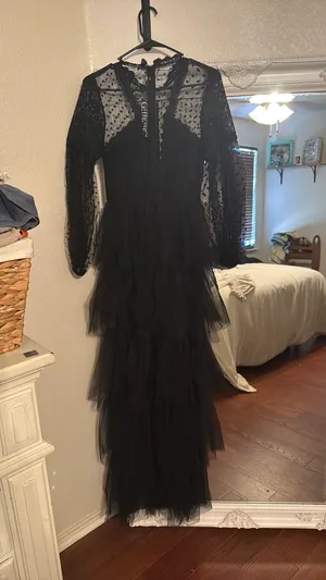 Black dress thumbnail 2