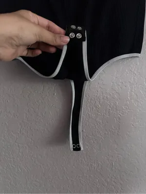 Guess • Bodysuit • Medium • Black White • Sleeveless thumbnail 2