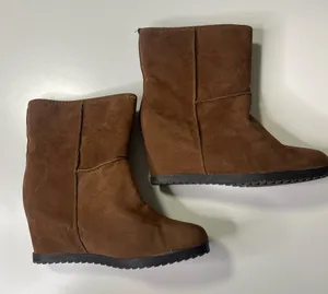 Sugar Brown‎ Suede Wedge Boots Brown Size 9.5 thumbnail 1