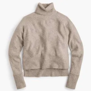 J. Crew Classic Beige Merino Wool Blend Turtleneck Sweater Size XL C22-015 thumbnail 1