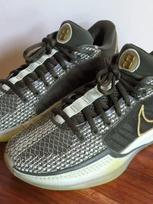 Nike Sabrina 1 Womens 7.5 Basketball Shoes HF5518-302 Olive Gold Sabrina Ionescu thumbnail 2