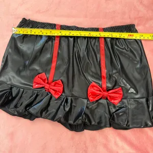 Y2K Black Faux Leather Lingerie Set w/ Red Bow Details – Cute Coquette Mini Skirt + Bra + Thong XS/S💋✨ thumbnail 5