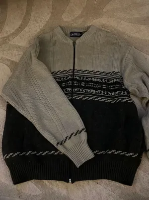 Sweater Size M thumbnail 1