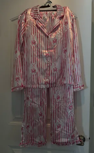 Tahari silk pajamas. Size S  thumbnail 1