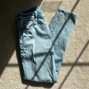 American Eagle Light Wash Straight Jeans thumbnail 3