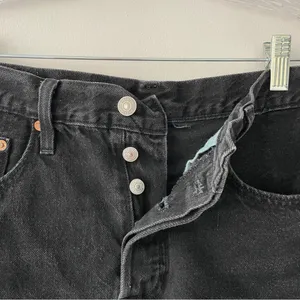 Levi's 501 Jean Shorts Black 27W thumbnail 4