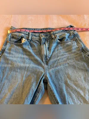 American Eagle Strigid Mom Jean distressed high rise straight fit size 8 casual thumbnail 6
