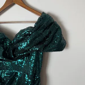 Ellae Lisque I'm the Gift Emerald‎ Green Off Shoulder Sequin Mini Dress Medium thumbnail 7