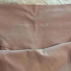 Old Navy Extra Wide High Rise Stylish Wide-Leg Pants inseam 30” waist 38” elasti thumbnail 9