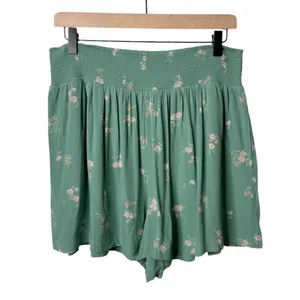 NWT American Eagle Floral High Waisted Soft Everyday Shorts Green Size Large thumbnail 4