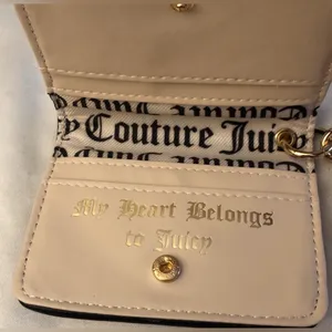 Juicy Couture Spooky Card Holder Wallet with Ghost and “be my boo” Charm thumbnail 4