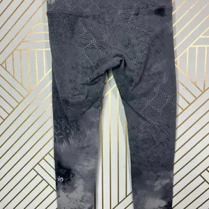 Alo Yoga Leggings Airbrush Tie Dye Abstract Print Stretch Skinny Gray Size‎ XS thumbnail 10