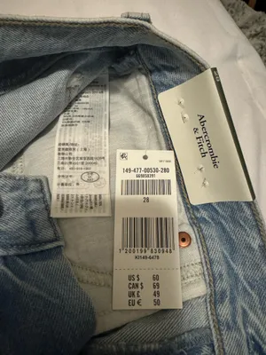 Abercrombie Low Rise Loose Shorts thumbnail 4