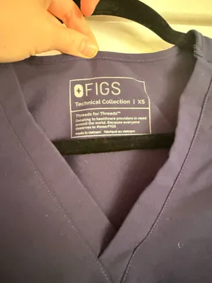 FIGS Scrub Top thumbnail 3