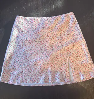 Skirt thumbnail 1