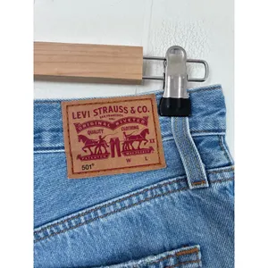 Levis 501 Original Cutoff Shorts W27 Medium Wash Distressed Denim thumbnail 3