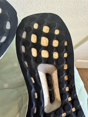 Adidas Ultraboost 4.0 sneakers in the "Ash Pearl size 9.5 thumbnail 14