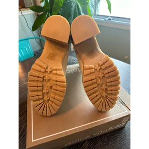 Dolce Vita Women's Ivory Leather Booties Size 10 Waterproof Chunky Heel thumbnail 9