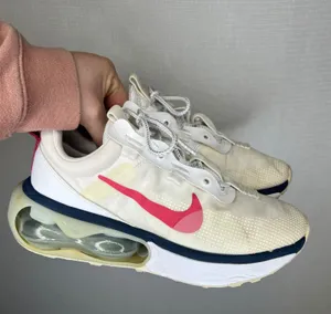 Nike Air Max‎ Furyosa Womens Rattan White Obsidian Pomegranate DC9478-100 Size 8 thumbnail 1