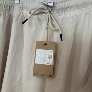 Nike‎ Tan Loose Fit Mid Rise Windbreaker Crops Size 1X thumbnail 9