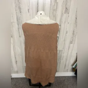 EST. 1846 Plus Size 18/20W Cable Knit Sherpa Lined Vest Cardigan Sweater Camel T thumbnail 4