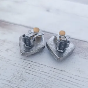 Vintage Clip On Earrings Dark Grey/Black Diamond Shape - Fair Condition thumbnail 6
