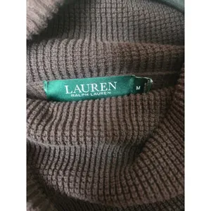 Lauren Ralph Lauren Women’s M Brown Waffle Weave Turtleneck Long Sleeve Shirt thumbnail 4