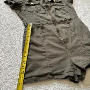 GUESS Olive Green Zip Up Utility Romper Short Sleeve Safari Gorpcore Cargo Large thumbnail 5