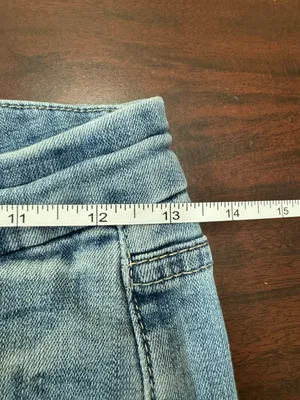 Good American Raw High-Low Hem Light Wash Jeans Size 4/27 thumbnail 8