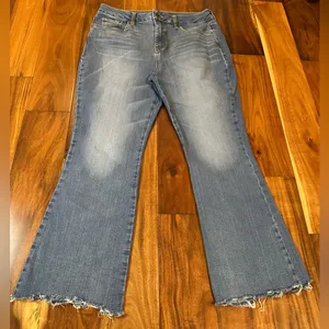Boden Denim Flare Jeans thumbnail 3
