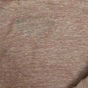 Athleta Short Sleeve Mauve Pink Crew Neck Athletic Shirt Size Small thumbnail 3