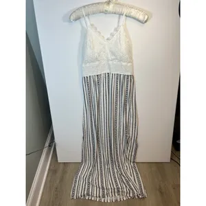 No Boundaries Juniors L White/Black Striped V-Neck Lace Smocked Maxi Dress thumbnail 12