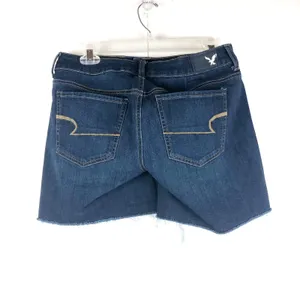 American Eagle Medium Wash Denim Shorts Raw Hem Mid Rise Jean Shorts 6 thumbnail 7