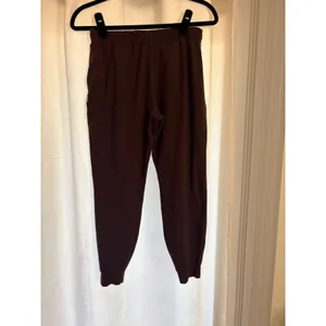 Vuori Women Performance Joggers In Mahogany Heather Size XS thumbnail 4